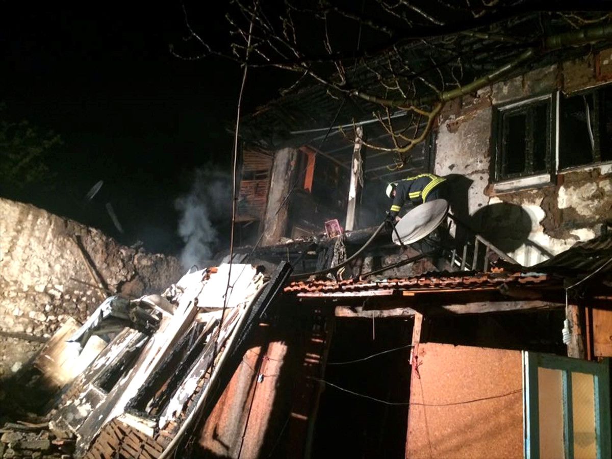Denizli\'deki Yangınlarda 2 Kişi Öldü, 3 Kişi Yaralandı
