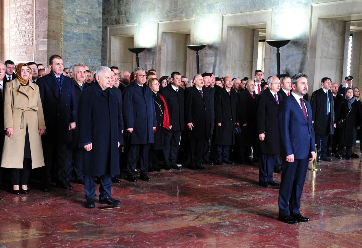 Devlet Erkanı Anıtkabir\'de