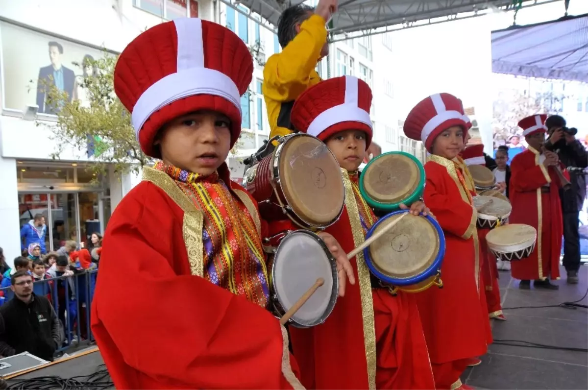 Edirne\'de Minik Mehteranlara Yoğun İlgi