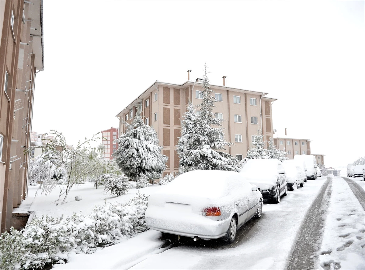 Eskişehir\'de Kar Yağışı