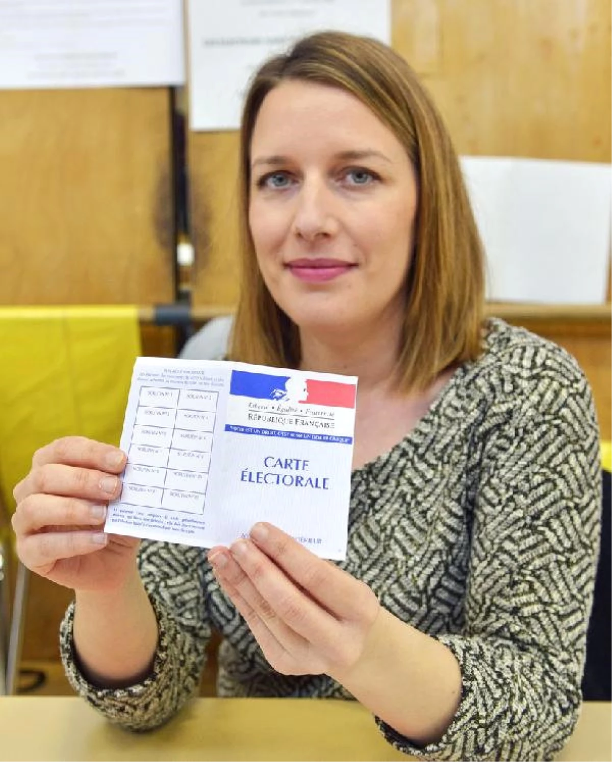 Fransa Cumhurbaşkanlığı Seçimleri İçin Sandık Başında