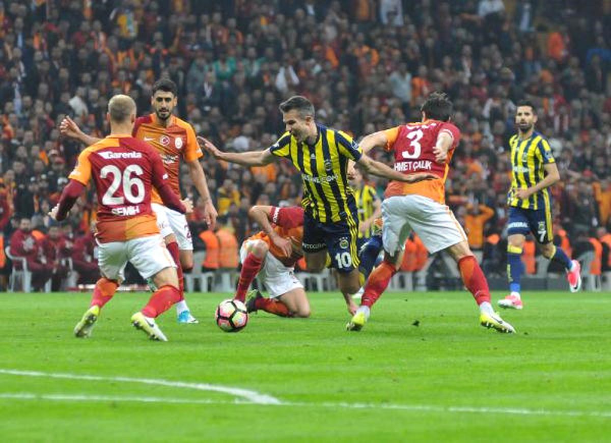 Galatasaray Derbi Galibiyetini Unuttu