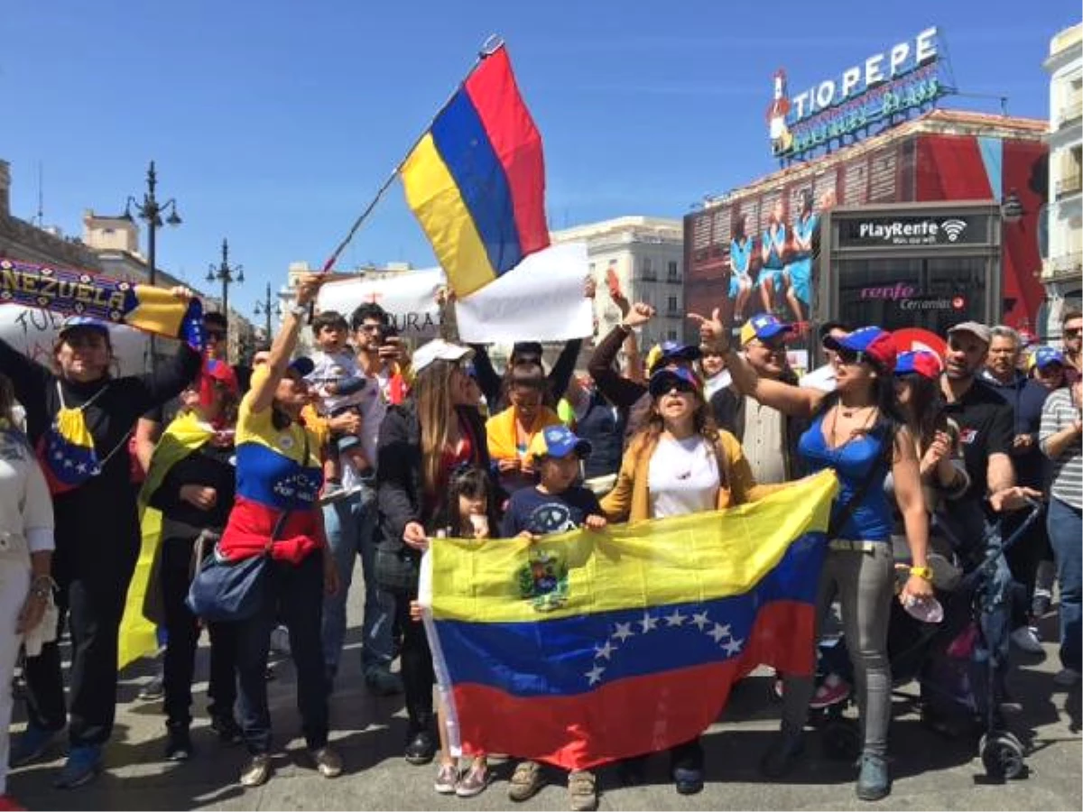 Maduro İspanya\'da da Protesto Edildi