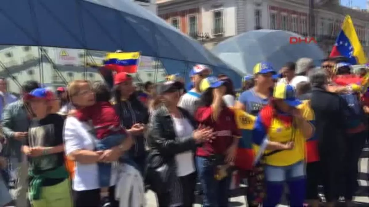 Maduro Ispanya\'da da Protesto Edildi