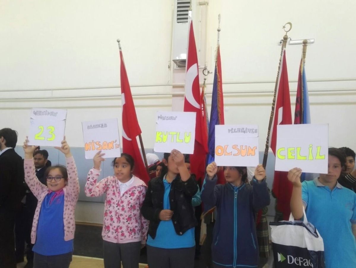 Öğrenciler, Yoğun Bakımda Kalan Arkadaşını Unutmadı