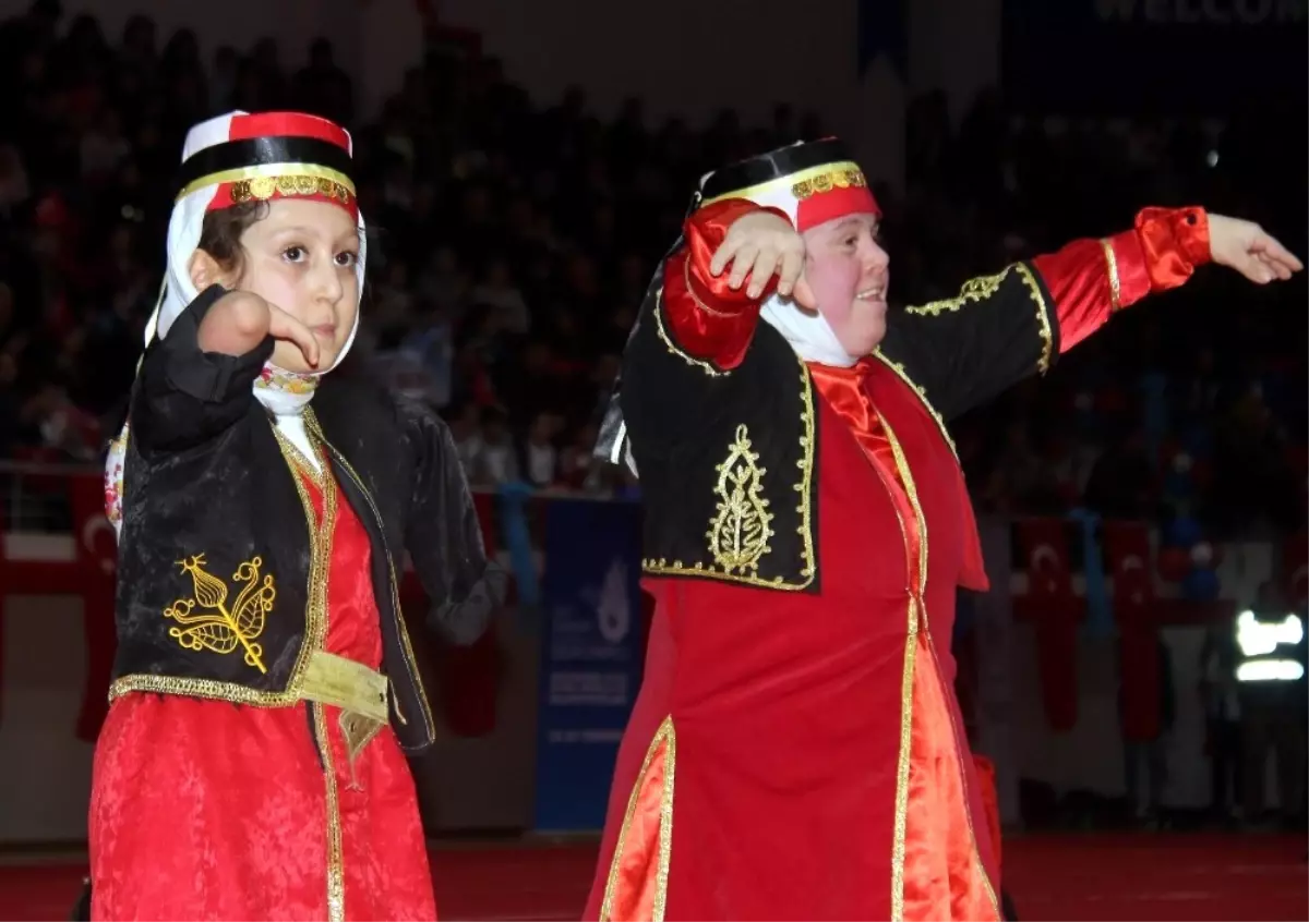 Samsun\'da Coşkulu 23 Nisan Kutlaması