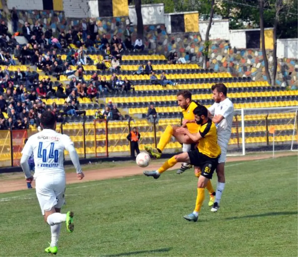 Tekirdağspor-Karacabey Birlikspor: 0-0