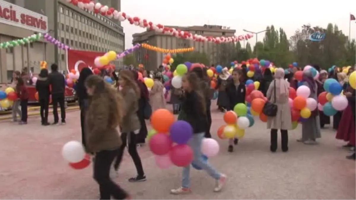 Vosvoslar Lösemili Çocukların Dünyasına Renk Kattı