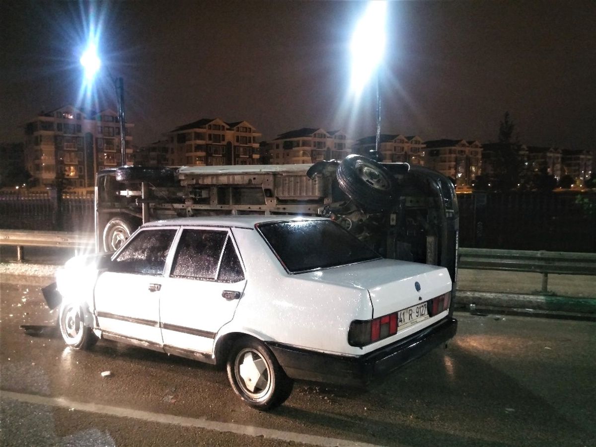 Yeni Aldığı Aracı Yan Yattı, Oğlu Parayı Aradı