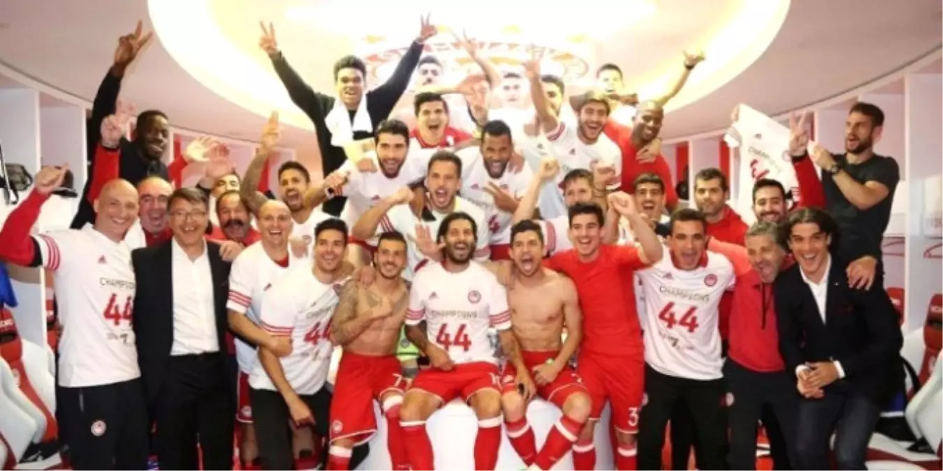 Yunanistan\'da Şampiyon Olympiakos