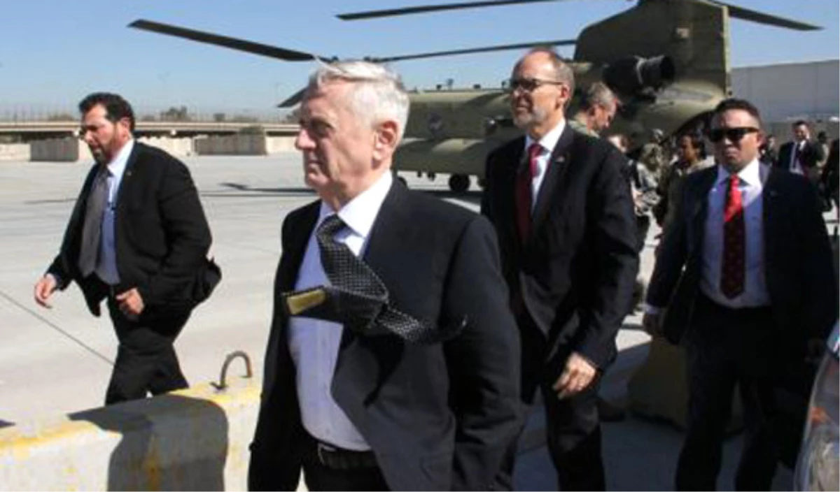 ABD Savunma Bakanı Mattis Afganistan\'da