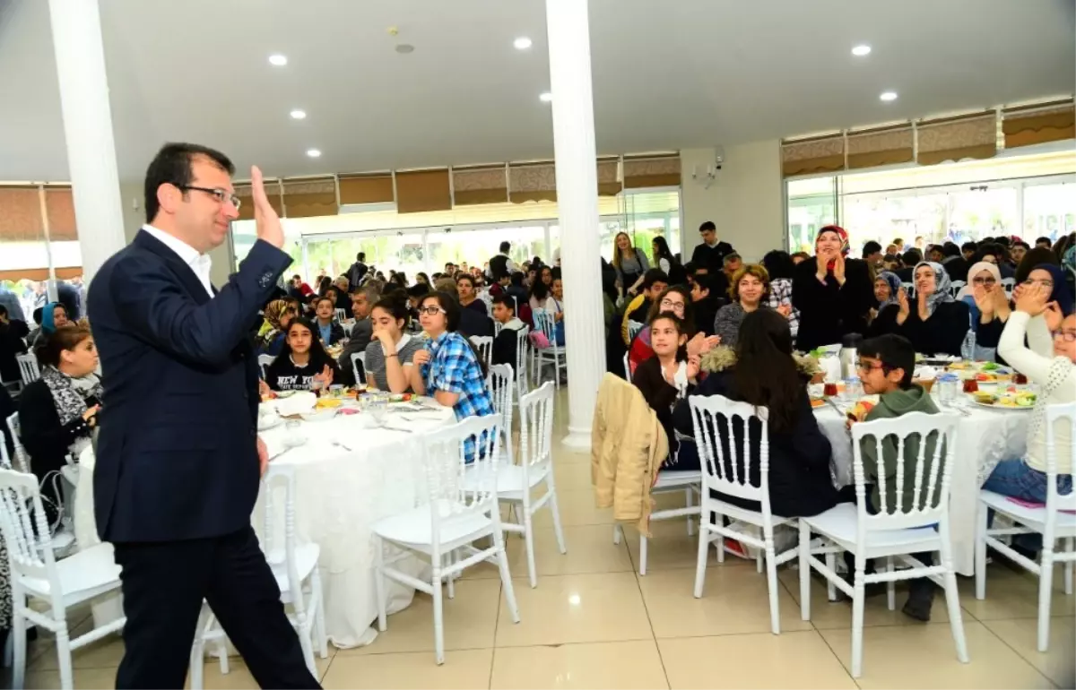 Başkan İmamoğlu, Teog Sınavına Girecek Öğrencilere Moral Verdi