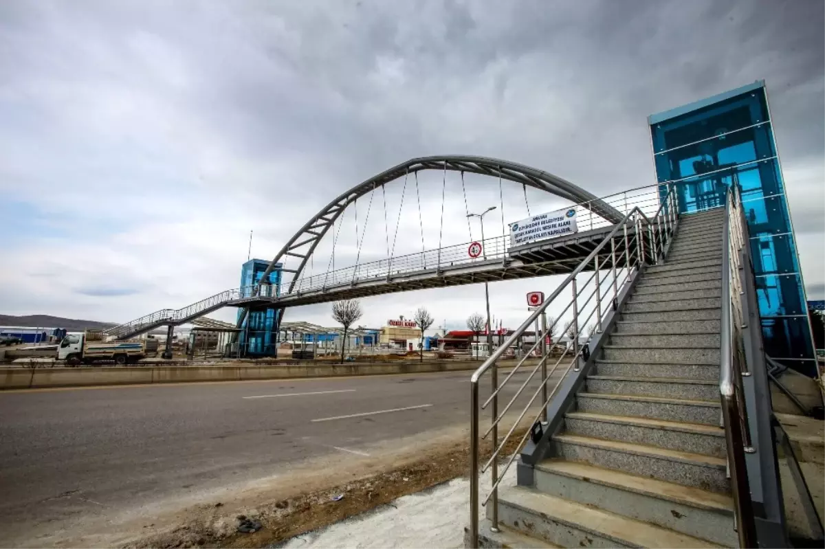 Başkent\'e 5 Yeni Yaya Üst Geçidi