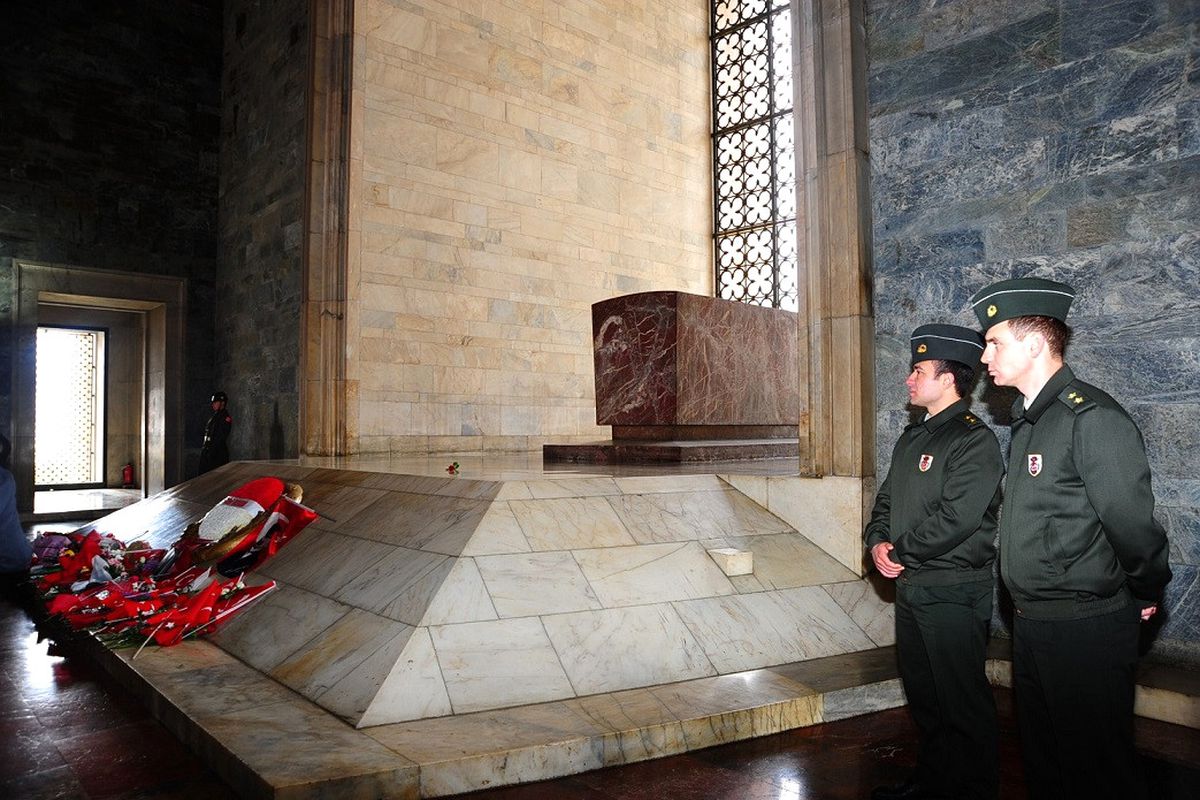 Beylikdüzü, 23 Nisan\'da Anıtkabir\'deydi