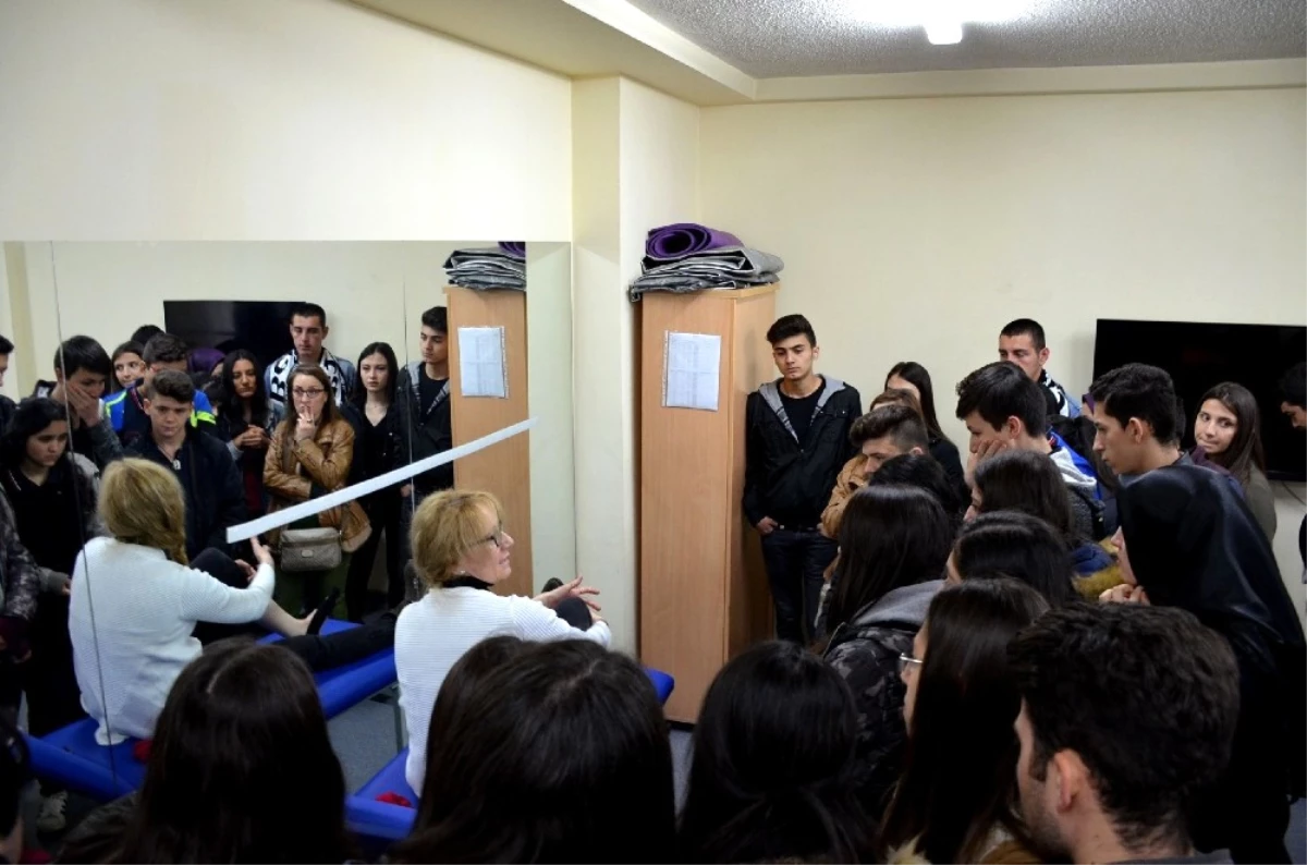 Bolu\'da Öğrenciler Üniversiteyi Tanıma Gezisi Yaptı