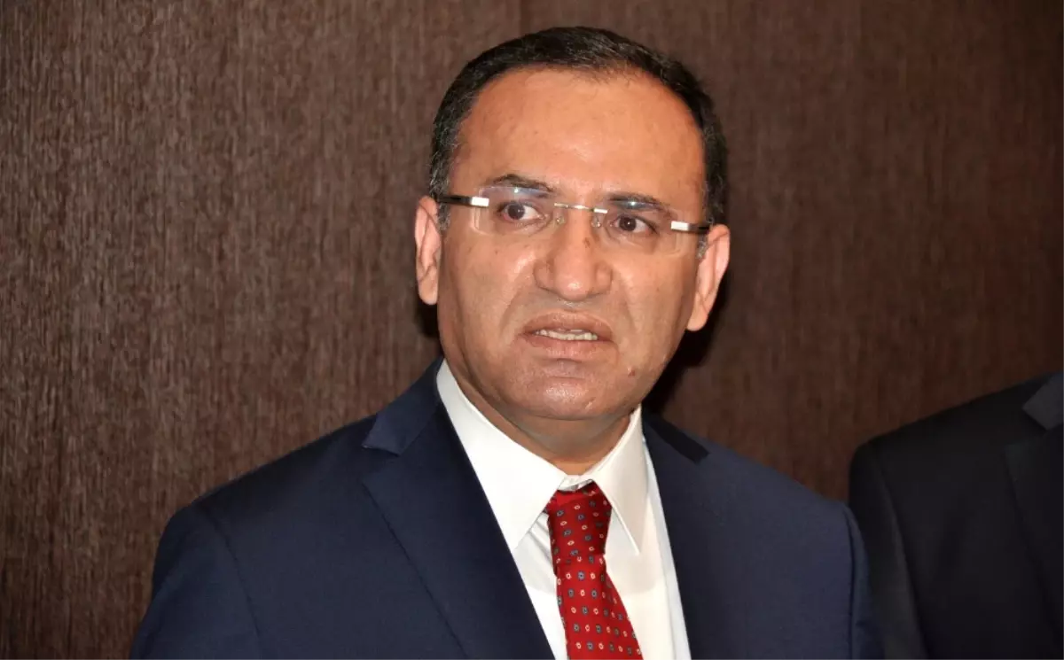 Bozdağ\'dan Cumhurbaşkanının Parti Üyeliğine Ilişkin Açıklama