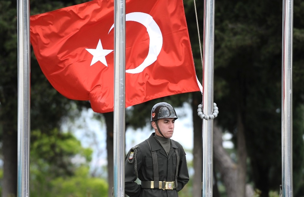 Çanakkale Kara Muharebelerinin 102. Yıldönümü Kutlanıyor