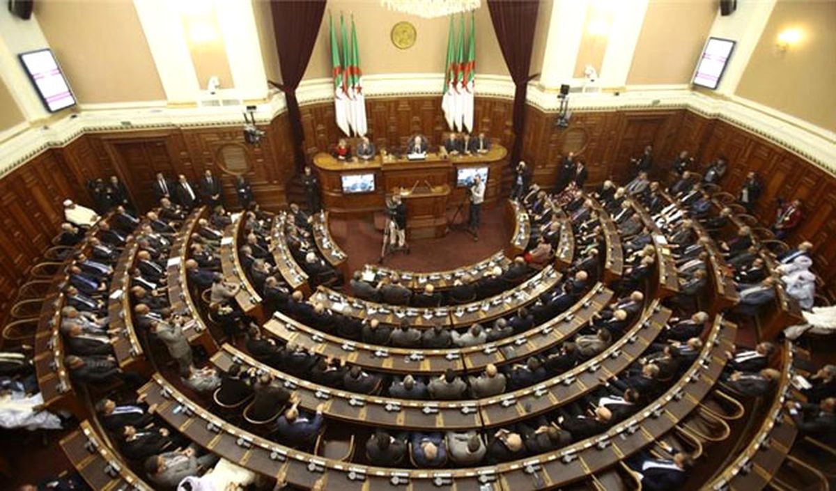 Cezayir\'de Parlamento Seçimlerine Doğru