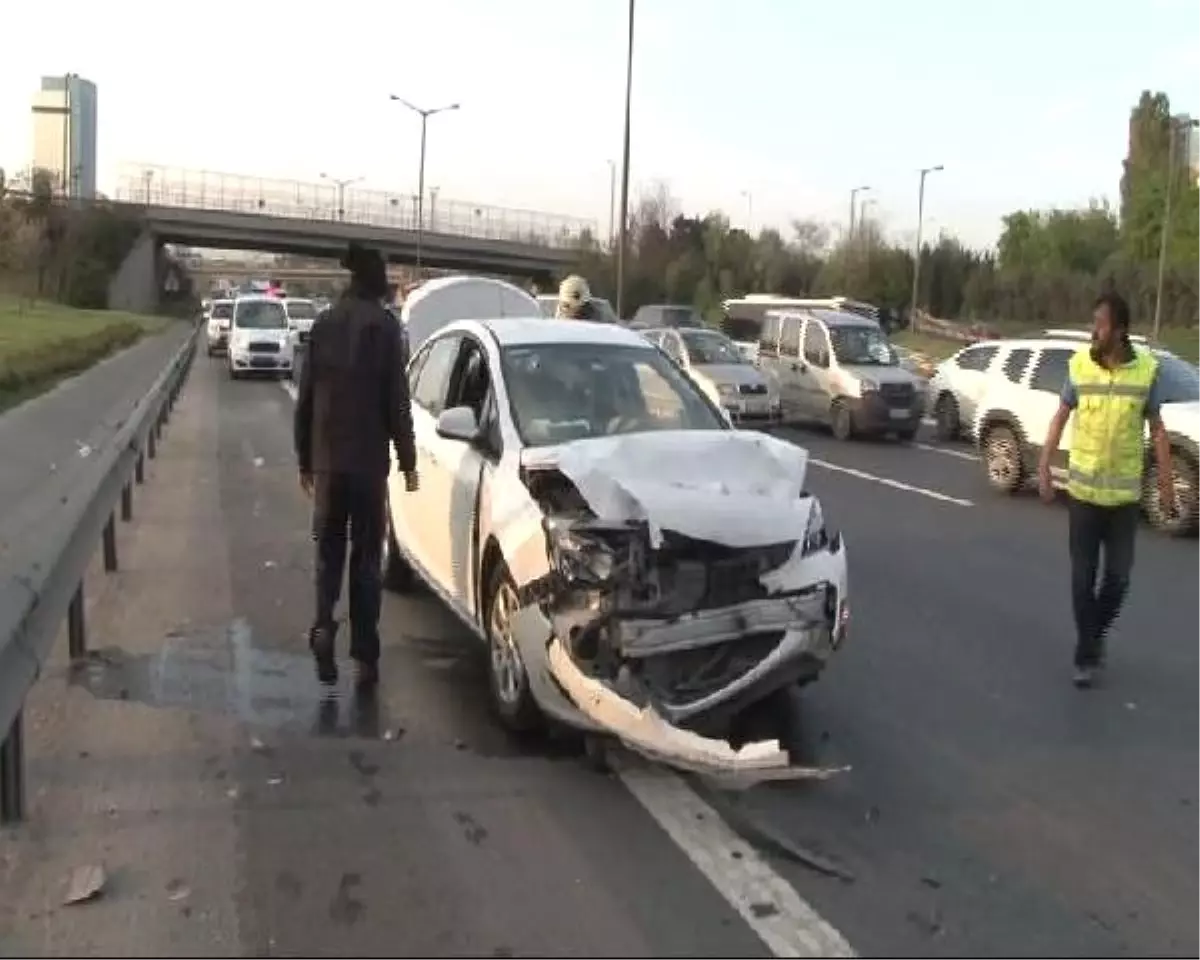 Dha İstanbul- Tem\'de Trafik Kazası 7 Yaralı