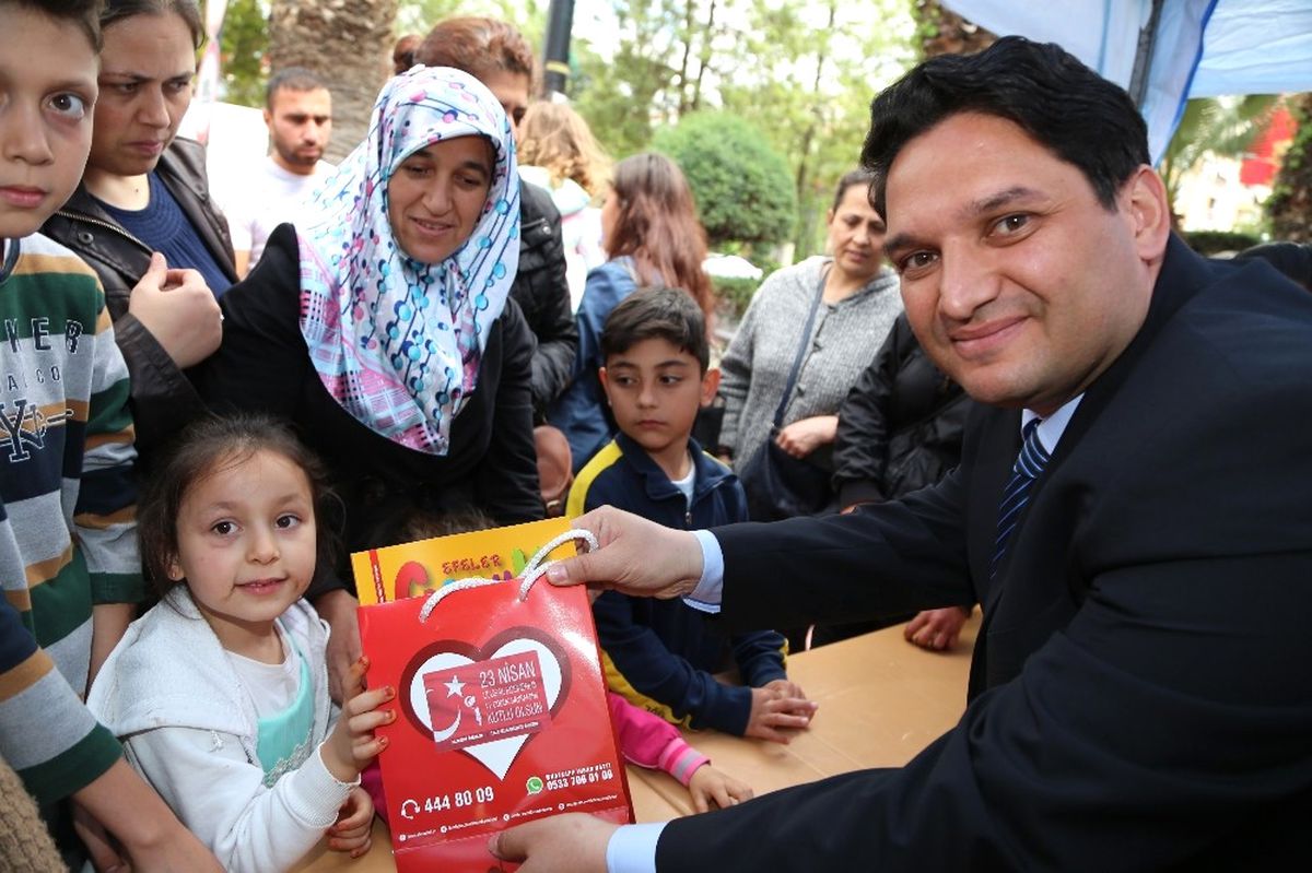 Efeler Belediyesinden Çocuklara 23 Nisan Armağanı