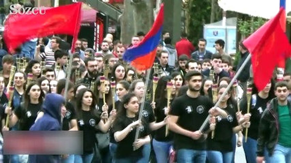 Erivan\'daki Yürüyüşte Türkiye ve Azerbaycan Bayrakları Yakıldı
