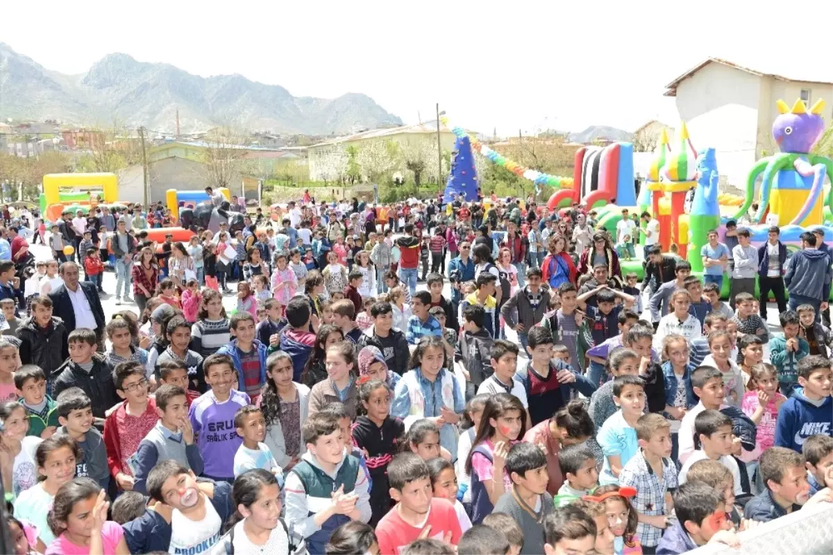 Eruh\'a Bayram Geldi