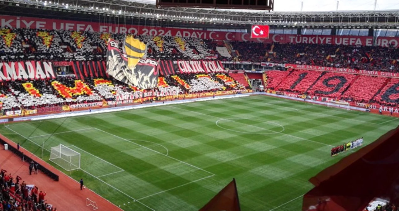 Eskişehirsporlu Taraftarlar, Sivasspor Maçında Stadı Ağzına Kadar Doldurdu