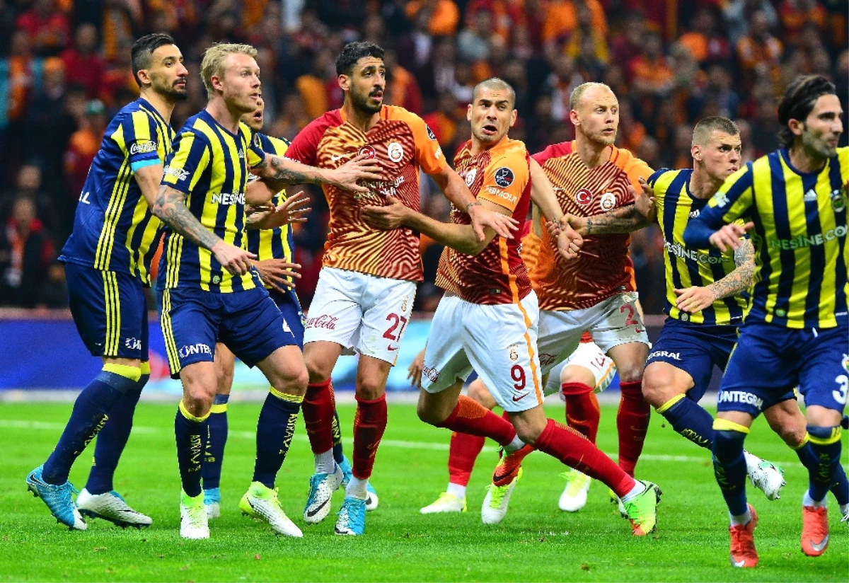 Galatasaray Büyük Maçlarda Dağıldı