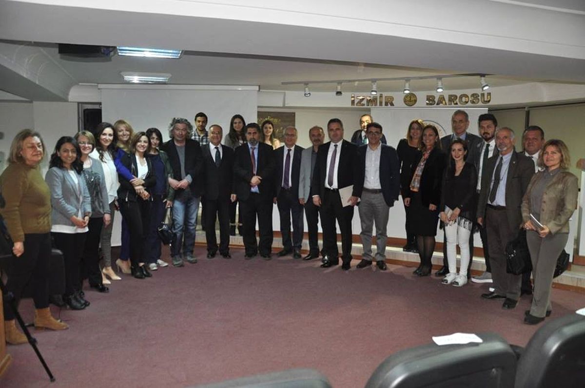 İzmir Barosu ve Yaşan Üniversitesinden Orta Sempozyum