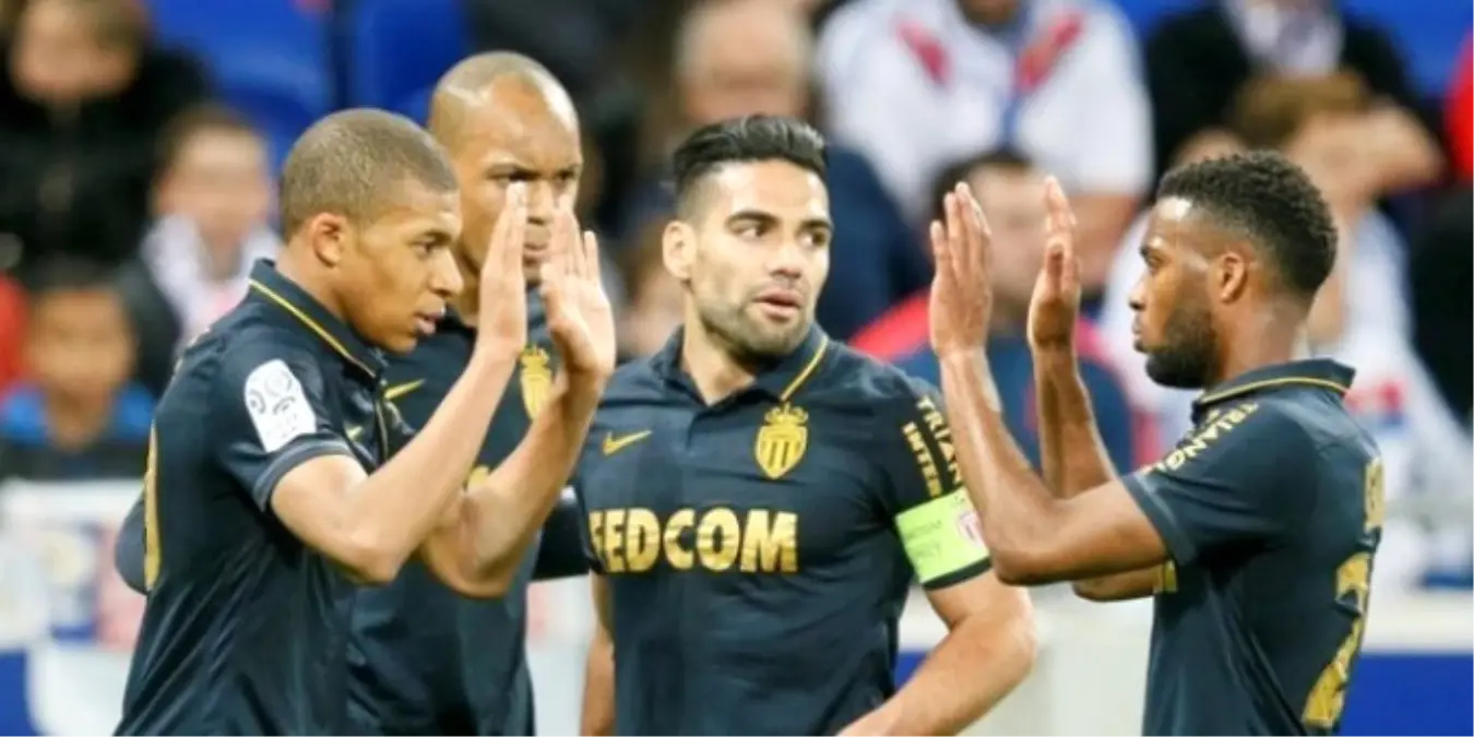 Lyon 1 - 2 Monaco