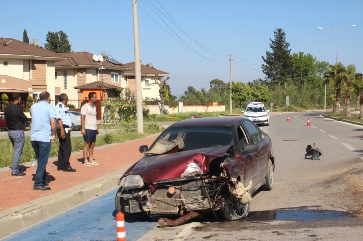 Manavgat\'ta Trafik Kazası: 1 Yaralı