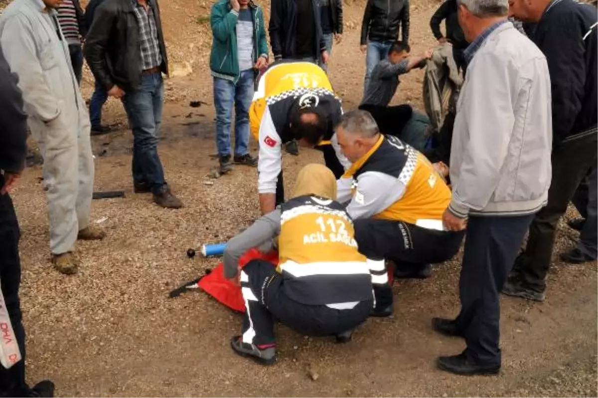 Öğrenci Servisi Otomobille Çarpıştı: 18 Yaralı