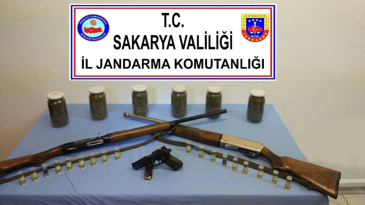 Sakarya\'da Bin 530 Gram Esrar Ele Geçirildi