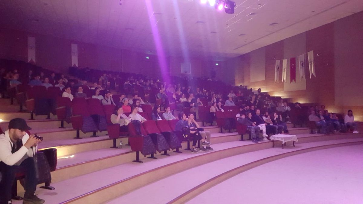Stand - Up Sanatçısı Cem İşçiler Beğeniyle İzlendi