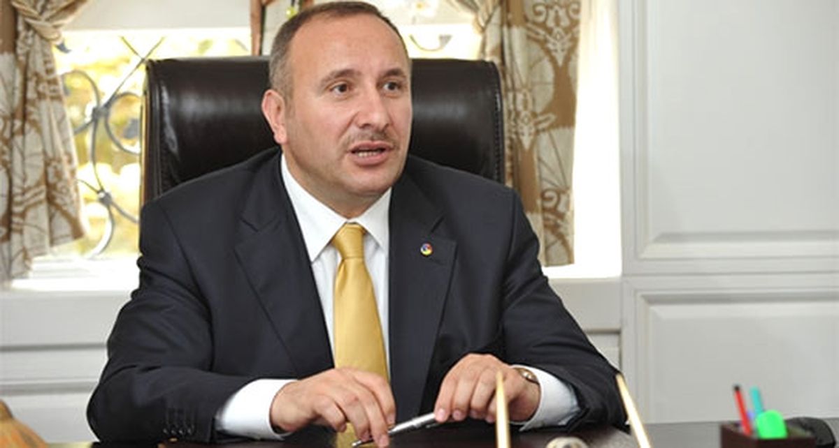 Akpm\'nin "Siyasi Denetim" Kararına Tepkiler