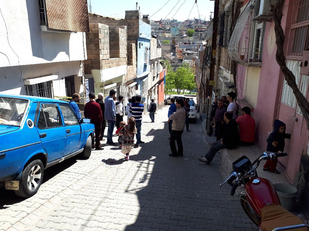 Bağladıkları Suriyeli Kadını Gasp Ettiler