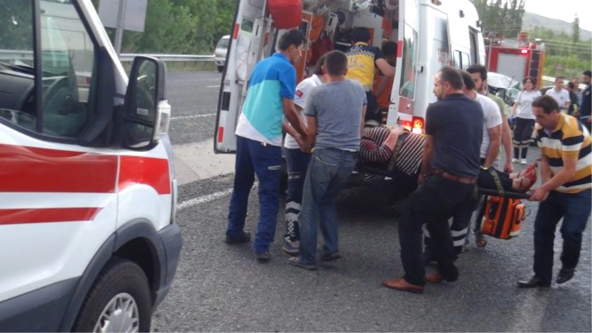 Çankırı\'da Trafik Kazası: 4 Yaralı