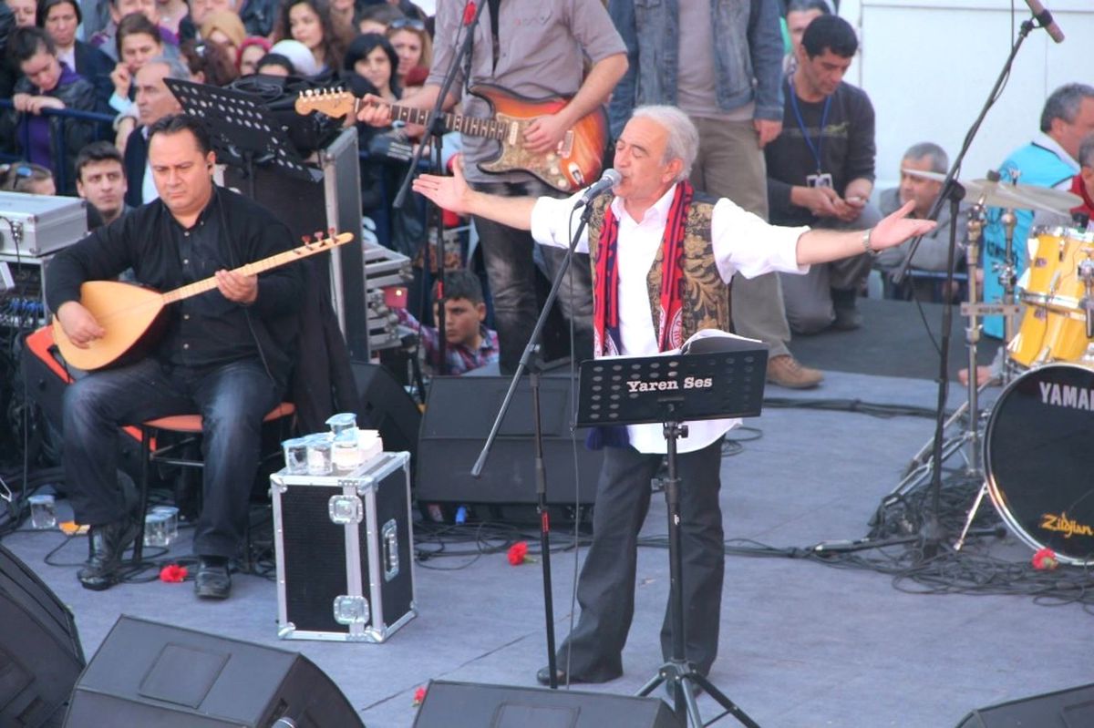 Edip Akbayram 1 Mayıs\'ta Zonguldak\'ta
