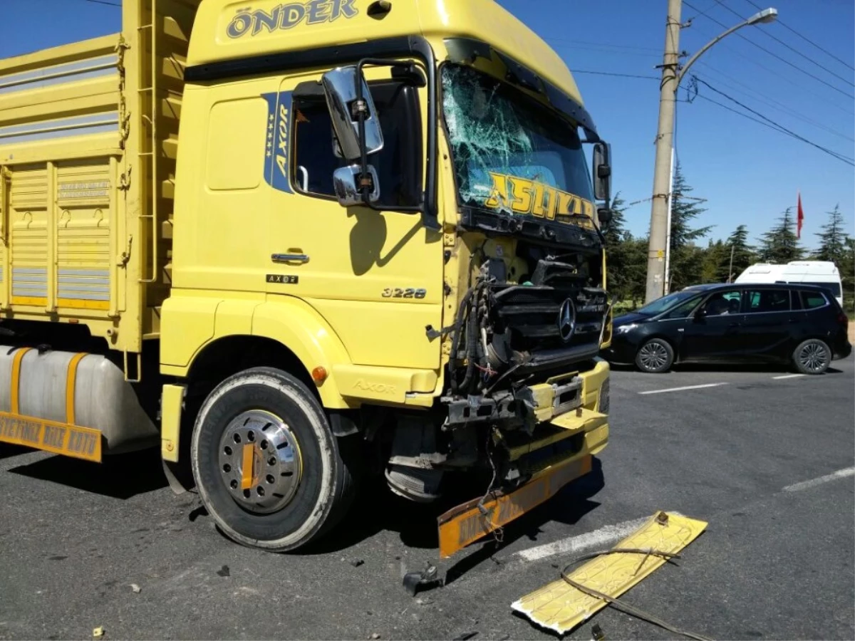 Malatya\'da Trafik Kazası: 2 Yaralı