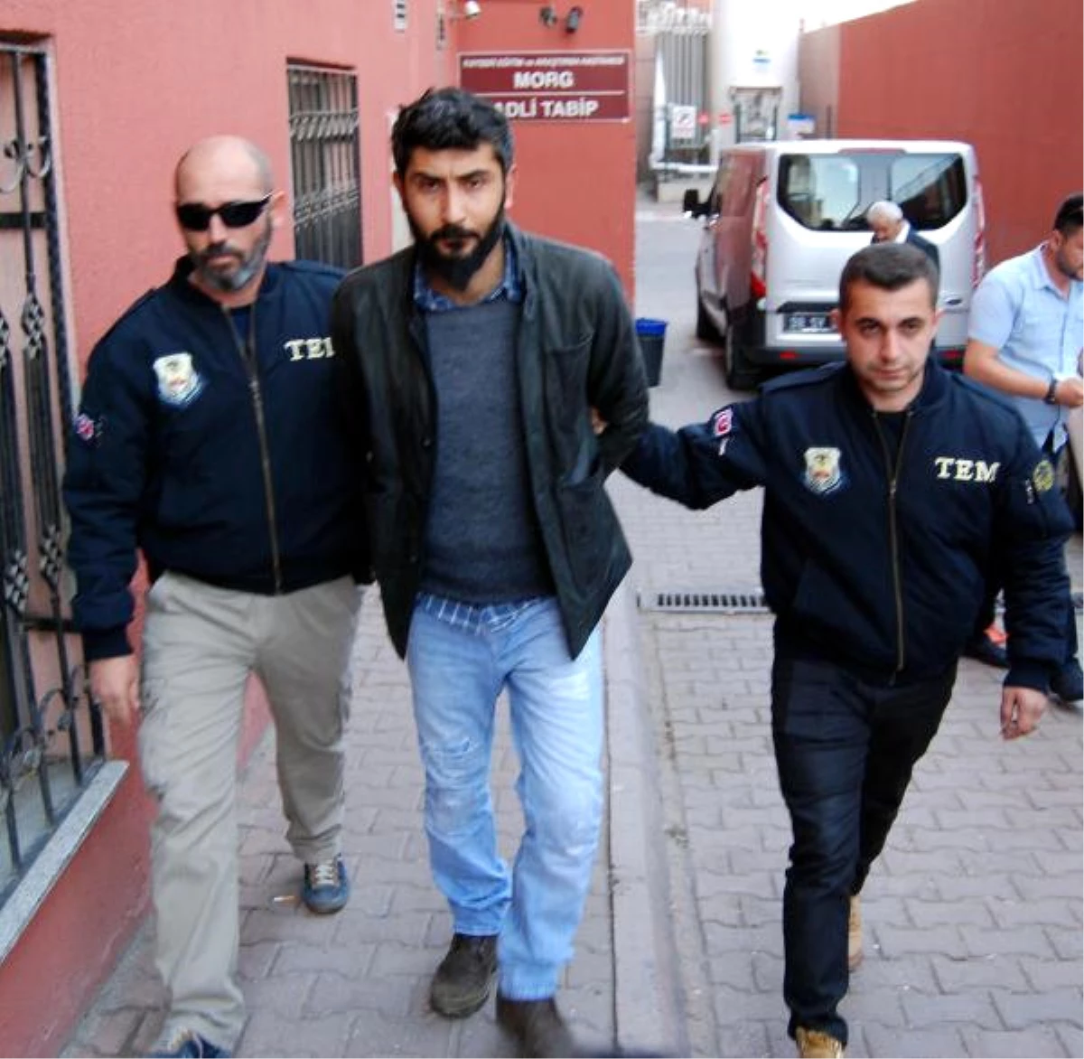 PKK\'dan Gözaltına Alınan Belediye Başkan Yardımcısı Adliyede