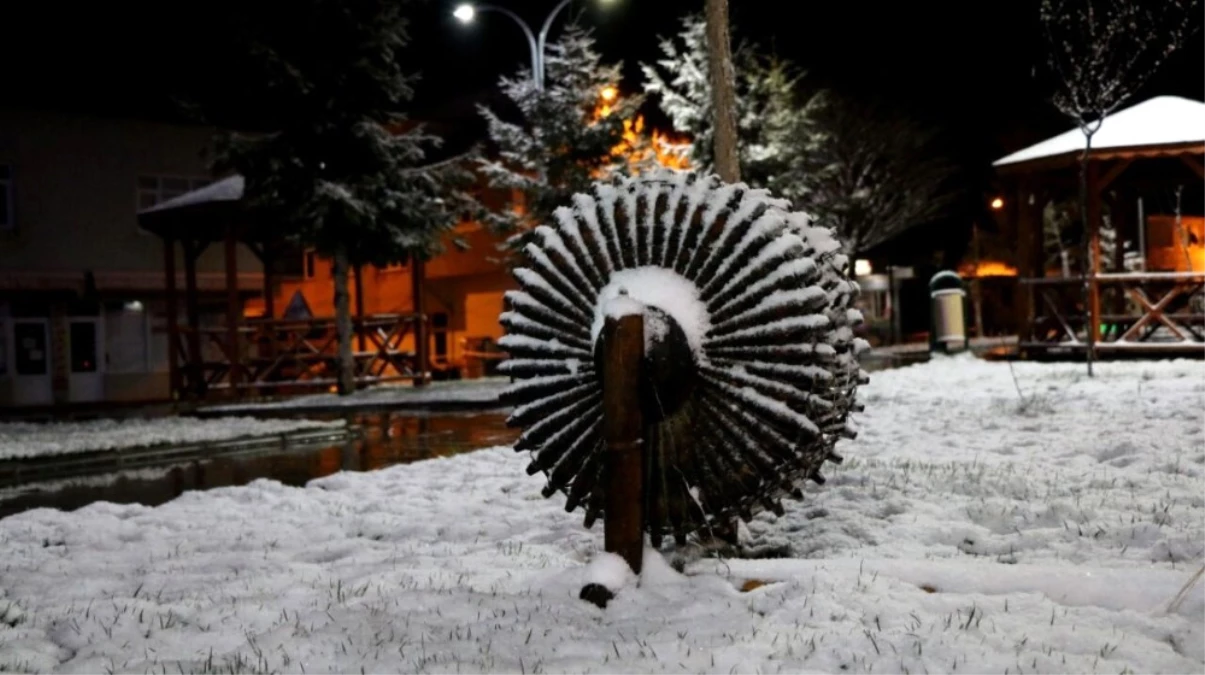 Tokat\'ta Kar Yağışı Kartpostallık Manzaralar Oluşturdu