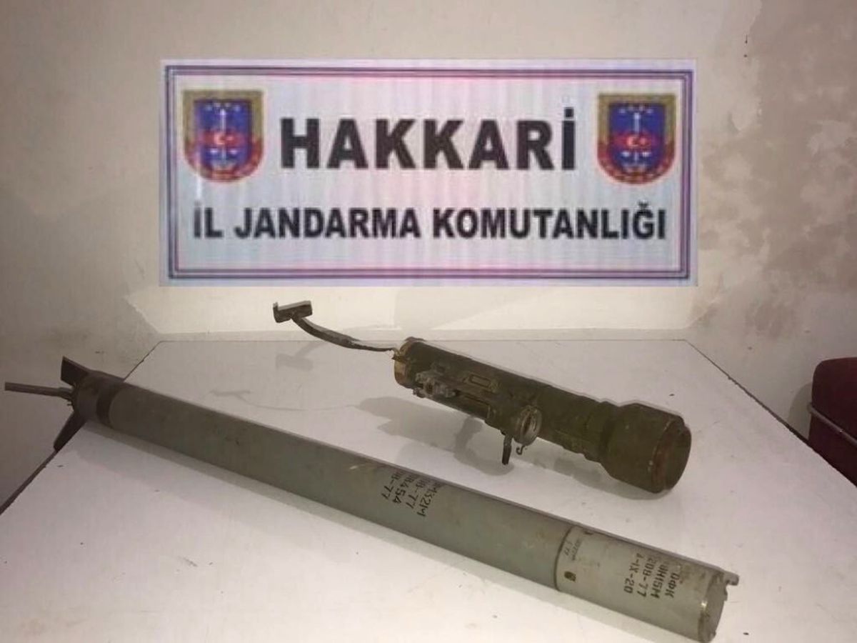 Tsk: "Hakkari\'de Sa-18 Füze Mühimmatı, Dürbünü ve Tetikleyicisi Ele Geçirildi"
