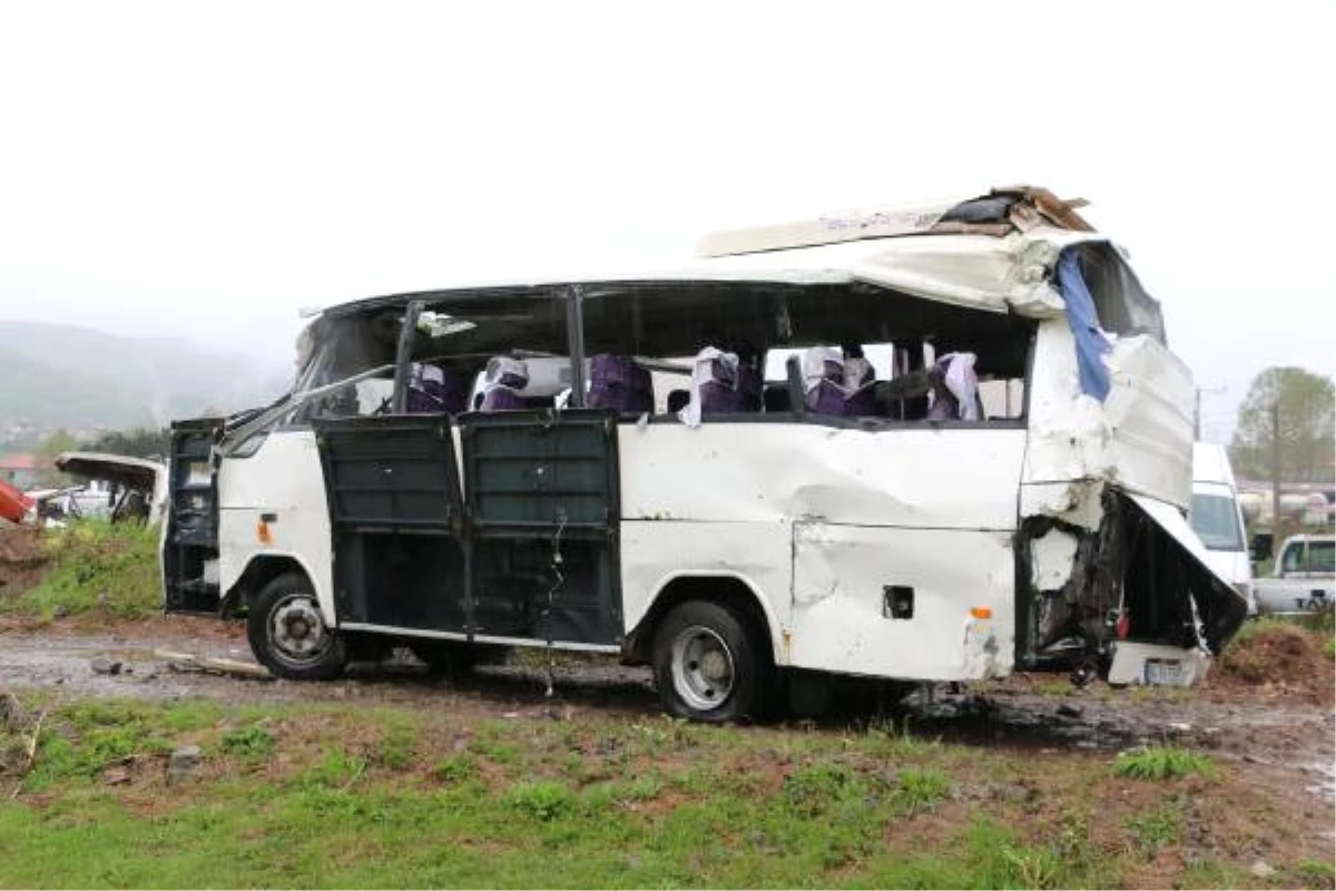 10 Kişinin Öldüğü Kazada Midibüs Sürücüsü Tutuklandı