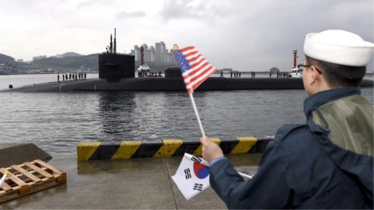 Abd, Güney Kore\'ye Dünyanın En Büyük Denizaltılarından Birini Gönderdi