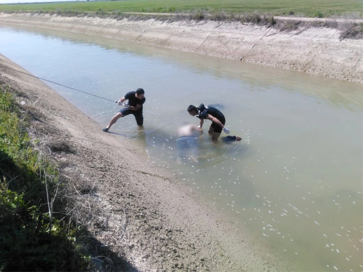 Adana Sulama Kanalında Erkek Cesedi Bulundu
