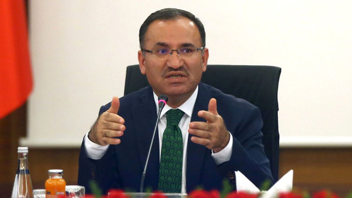 Akpm\'nin "Siyasi Denetim" Kararı