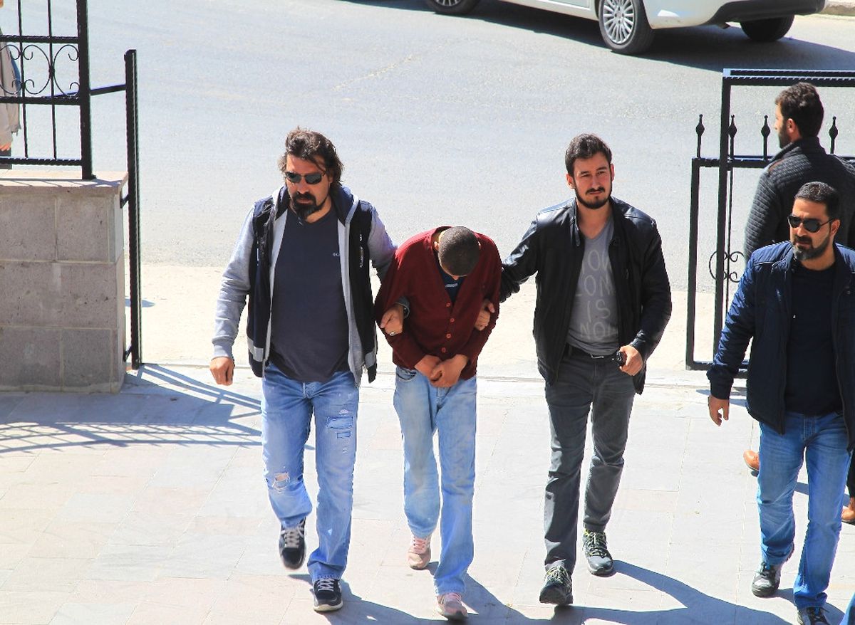 Arkadaşını Bıçaklayan 14 Yaşındaki Çocuk Tutuklandı