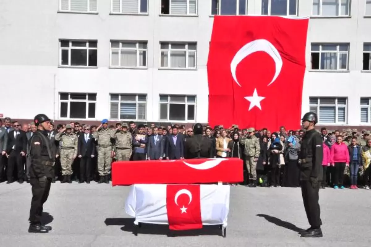 Bitlis\'te Şehit Olan Astsubay Çelebi, Memleketine Uğurlandı