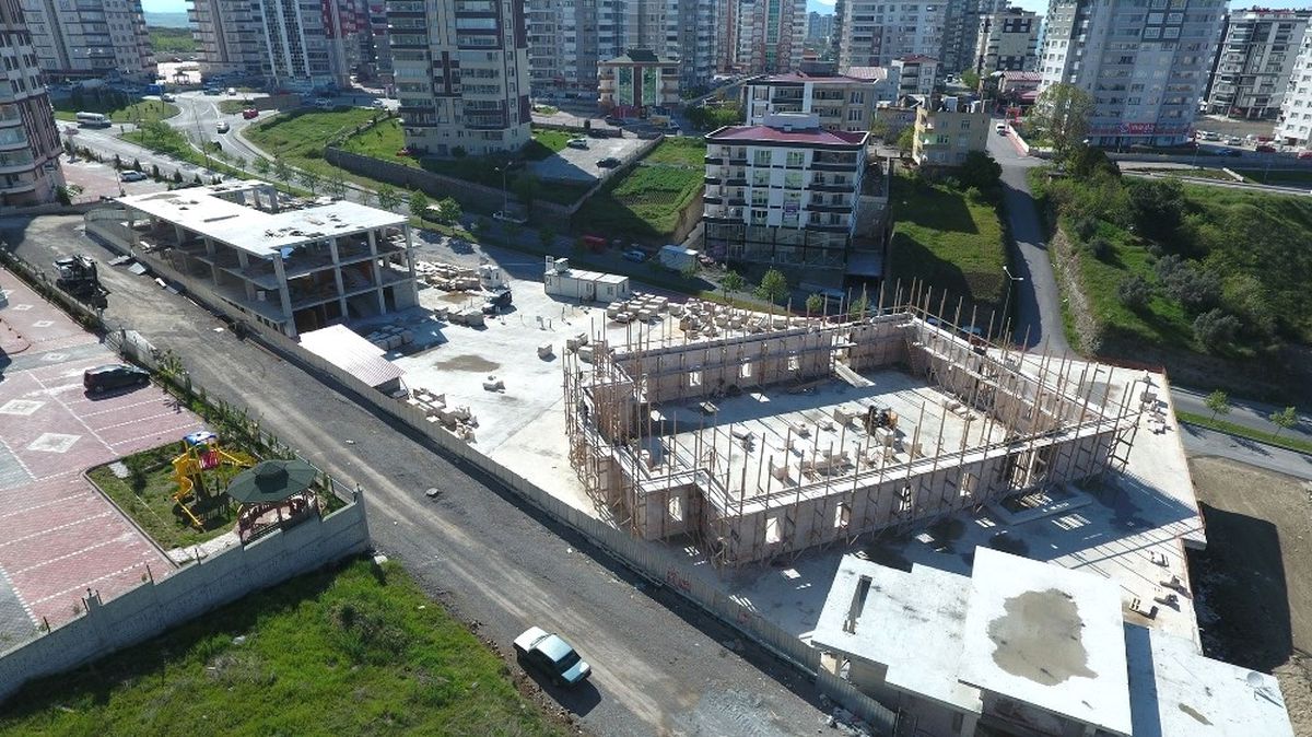 Cami ve Külliye Hızla Yükseliyor