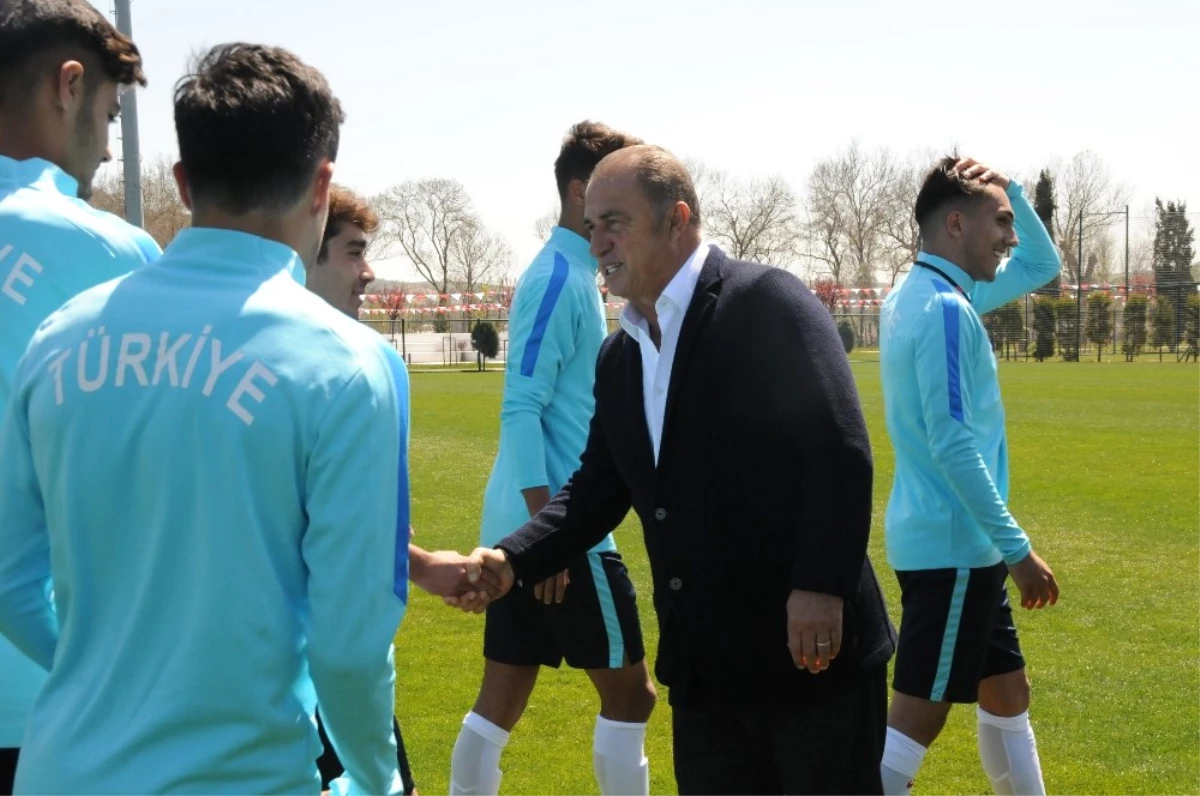 Fatih Terim, U17 Milli Takımı Kampında